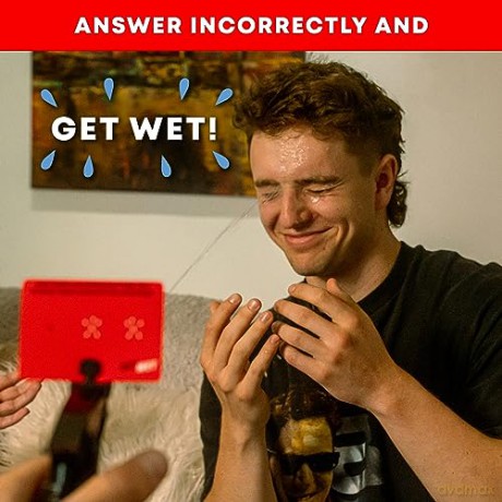 Lucky Egg - Unleash Fun with Get Wet: The Adult Trivia Party Game with Water Sprayer - 250 Diverse Questions - Board Game for Adults, Adult Party Games, Games for Grown Ups, Funny Adult Games [KSIĄŻKA]