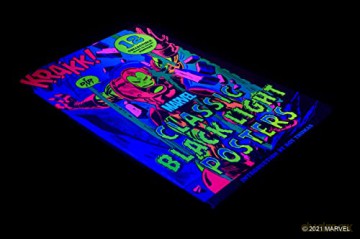 Marvel Classic Black Light Collectible Poster Portfolio - Marvel Entertainment [KSIĄŻKA]