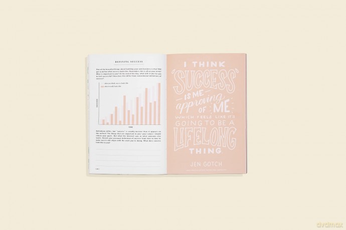 Mind Your Business: a Workbook to Grow your Creative Passion into a Full-time Gig - Ilana Griffo [KSIĄŻKA]