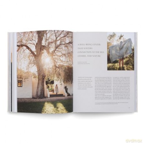 Mindful Places to Stay: Sublime Destinations for Yoga and Meditation - gestalten [KSIĄŻKA]