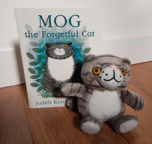 Mog the Forgetful Cat Book and Toy Gift Set: Everybody's favourite cat - as seen on TV in the beloved Channel 4 Christmas animation! - Judith Kerr [KSIĄŻKA]