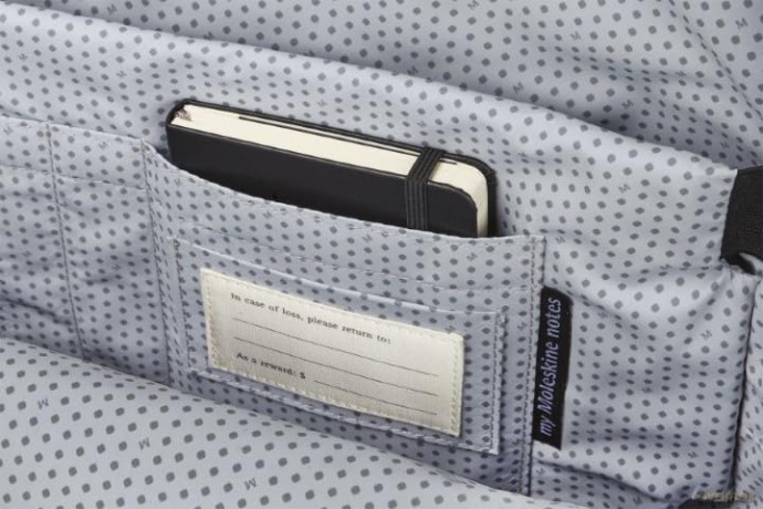 Moleskine - Classic Backpack, PC Backpack Compatible with Computer, Laptop, Notebook and iPad up to 15'', Size 32 x 42 x 11 cm, Black - Moleskine [KSIĄŻKA]