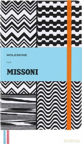 Moleskine Notebook - Large, Ruled, Black and White, Hard Canvas Cover [KSIĄŻKA]