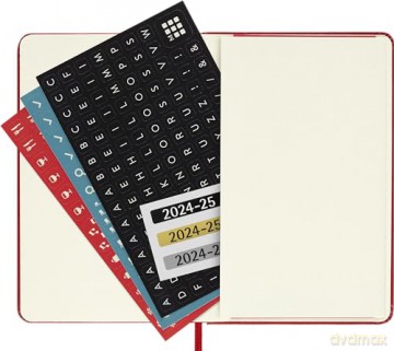 Moleskine Weekly Planner 2024-2025, Weekly Planner 18 Months 2025, With Space For Notes, With Hard Cover And Elastic Closure, Pocket Size 9 x 14 cm, Color Scarlet Red [KSIĄŻKA]
