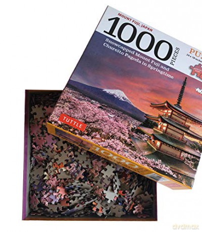 Mount Fuji, Japan Jigsaw Puzzle - 1,000 pieces: Snowcapped Mount Fuji and Chureito Pagoda in Springtime (Finished size 24 in X 18 in) [KSIĄŻKA]