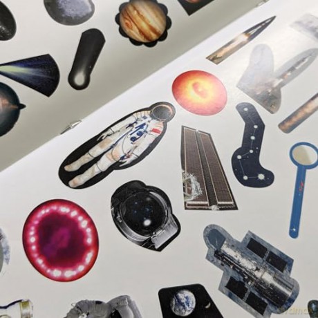 My Book of 100 Stickers - Space | 100 Reusable Stickers | Activity Book - Npp [KSIĄŻKA]