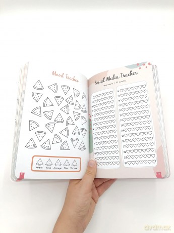 My Life Tracker: A Habit Journal to Help You Map Out and Manage Your Life - Anna Barnes [KALENDARZ]