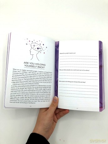 My Manifestation Journal: Set Your Intentions and Manifest Your Desires - Astrid Carvel [KALENDARZ]