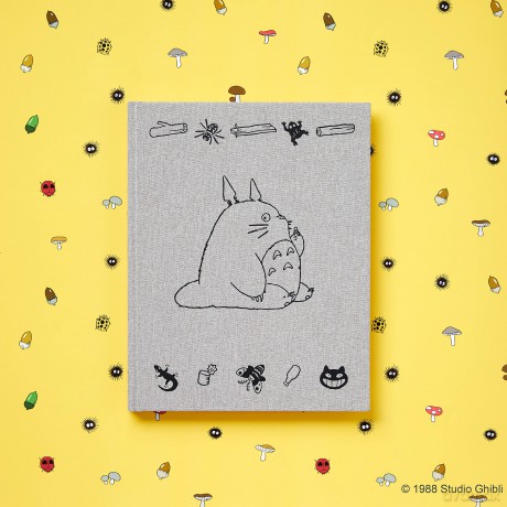 My Neighbor Totoro Sketchbook: (Japanese Animation Blank Journal, Notebook with Hayao Miyazaki Movie Artwork) - Studio Ghibli [KSIĄŻKA]