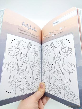 My Stress Tracker: A Journal to Help You Map Out and Manage Your Stress Levels - Anna Barnes [KALENDARZ]