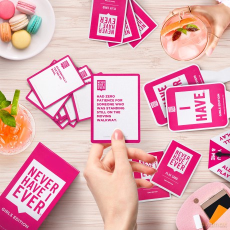 Never Have I Ever Girls Edition Adult Party Game: Fun-Filled Card Game for an Unforgettable Game Night of Laughs, Secrets, and Memories for 3+ Players, Ages 17+ [KSIĄŻKA]
