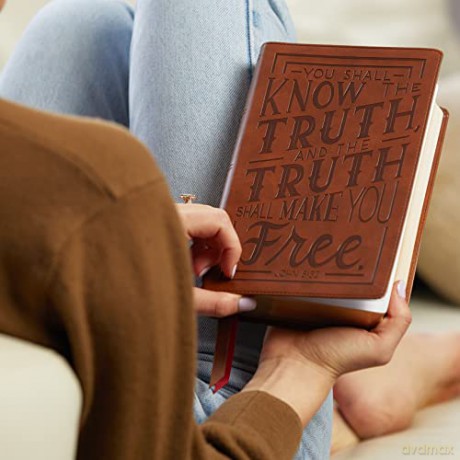 NKJV, End-of-Verse Reference Bible, Personal Size Large Print, Leathersoft, Green, Red Letter, Thumb Indexed, Comfort Print: Holy Bible, New King James Version - Thomas Nelson [KSIĄŻKA]