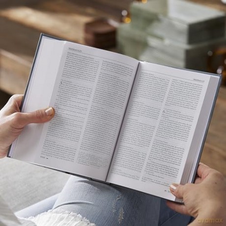 NRSV Catholic Edition Bible, Bird of Paradise Paperback (Global Cover Series): Holy Bible - Catholic Bible Press [KSIĄŻKA]