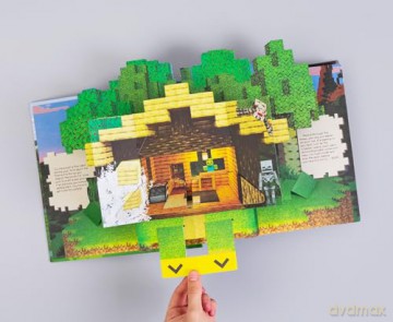 Official Minecraft Pop-Up: An official Minecraft pop-up book, fully illustrated with interactive elements - perfect for kids and gamers, new for 2024 - Mojang Ab [KSIĄŻKA]