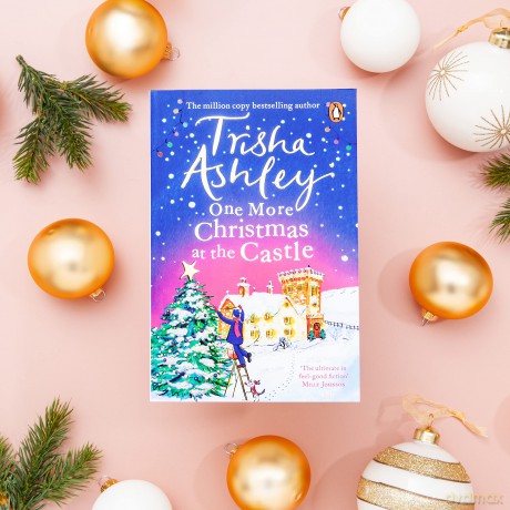One More Christmas at the Castle: A heart-warming and uplifting new festive read from the Sunday Times bestseller - Trisha Ashley [KSIĄŻKA]