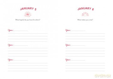 One Question A Day for Positivity: A Three-Year Journal: A Daily Journal for Manifesting the Life You Want - Aimee Chase [KSIĄŻKA]