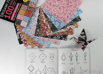 Origami Paper 100 Sheets Cherry Blossoms 6 (15 cm): Tuttle Origami Paper: Double-sided Origami Sheets Printed With 12 Different Patterns - Instructions for 5 Projects Included - Tuttle Studio [KSIĄŻKA]