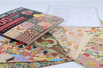 Origami Paper 100 sheets Japanese Kimono 8 1/4 (21 cm): Extra Large Double-Sided Origami Sheets Printed with 12 Different Patterns (Instructions for 5 Projects Included) - Tuttle Studio [KSIĄŻKA]