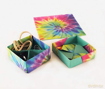 Origami Paper 300 sheets Tie-Dye Patterns 4 (10 cm): Tuttle Origami Paper: Double-Sided Origami Sheets Printed with 12 Different Designs - Tuttle Studio [KSIĄŻKA]