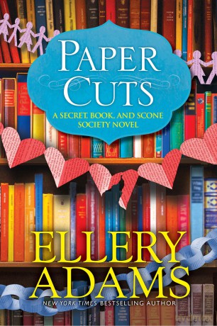 Paper Cuts: An Enchanting Cozy Mystery (A Secret, Book and Scone Society Novel) - Ellery Adams [KSIĄŻKA]