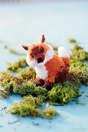 Pom-Pom Forest Animals: Craft an artisan yarn menagerie - Susanne Pypke [KSIĄŻKA]