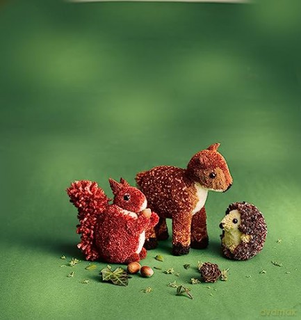 Pom-Pom Forest Animals: Craft an artisan yarn menagerie - Susanne Pypke [KSIĄŻKA]