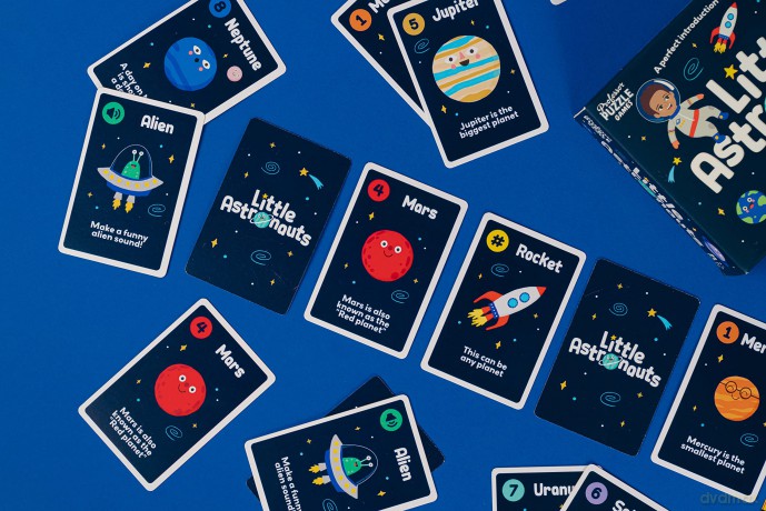 Professor Puzzle | Little Astronauts | Card Game | Ages 4+ | 2-5 Players | 10 Minutes Playing Time [KSIĄŻKA]