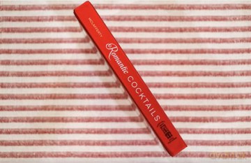 ROMANTIC COCKTAILS: Craft Cocktail Recipes for Couples, Crushes, and Star-Crossed Lovers - McLafferty [KSIĄŻKA]
