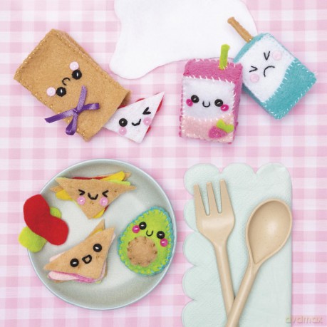 Sew Mini Cute Things (Klutz) - Editors of Klutz [KSIĄŻKA]