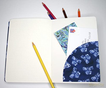 Shibori Indigo Butterflies Paperback Journal: Dotted: Notebook with Pocket: Blank Notebook with Pocket - Tuttle Studio [KSIĄŻKA]