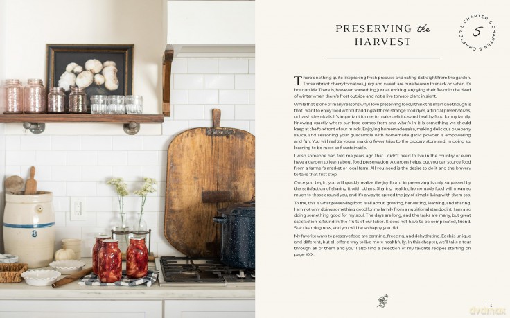 Simple Country Living: Techniques, Recipes, and Wisdom for the Garden, Kitchen, and Beyond - Annette Thurmon [KSIĄŻKA]