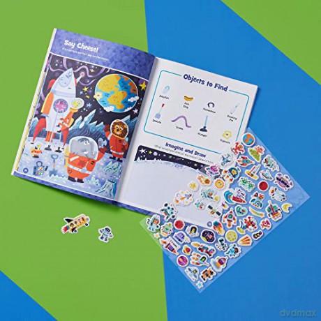 Space Hidden Pictures Puffy Sticker Playscenes (Highlights Puffy Sticker Playscenes): Playscenes 50+ Stickers! - Highlights [KSIĄŻKA]