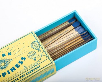 Spark Happiness: 50 Ways to Celebrate the Everyday - Chronicle Books [KALENDARZ]