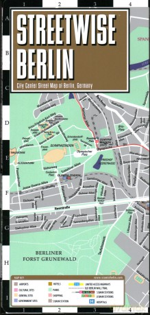 Streetwise Berlin Map - Laminated City Center Street Map of Berlin, Germany (Michelin Streetwise Maps) - Michelin [KSIĄŻKA]