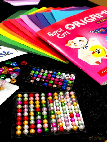 Super Cute Origami Kit: Kawaii Paper Projects You Can Decorate in Thousands of Ways! - Yuki Martin [KSIĄŻKA]