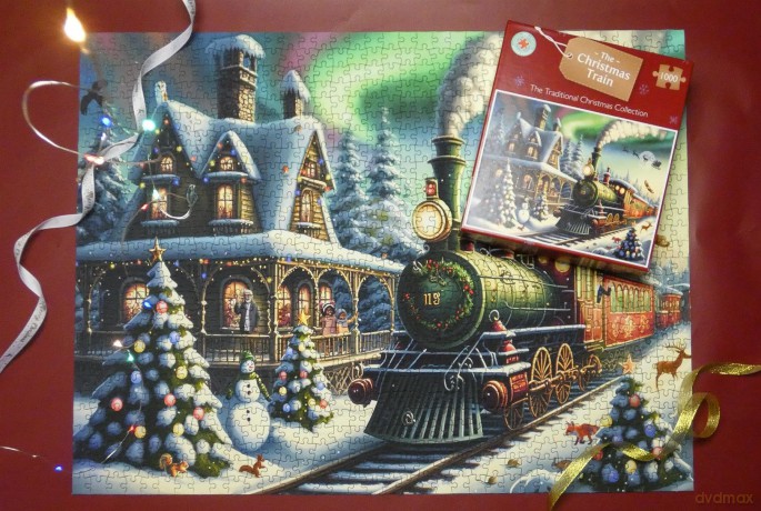 The Christmas Express Train 1000 Piece Festive Santa Jigsaw Puzzle For Adults - Family Fun Games For Xmas - Made In Britain Size 66 x 50cm [PUZZLE]