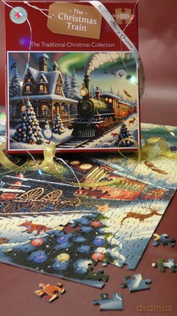 The Christmas Express Train 1000 Piece Festive Santa Jigsaw Puzzle For Adults - Family Fun Games For Xmas - Made In Britain Size 66 x 50cm [PUZZLE]