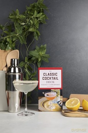 The Classic Cocktail Deck: 75 Recipes for the Home Bartender - 75 cards - Faith Hingey [KSIĄŻKA]