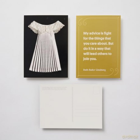 The Collars of RBG Postcards: 100 Postcards Celebrating the Style and Wisdom of Ruth Bader Ginsburg - Sara Bader [KSIĄŻKA]