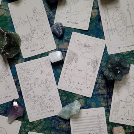 The Coloring Tarot: A Deck and Guidebook to Color and Create - Sarah Lyons [KSIĄŻKA]