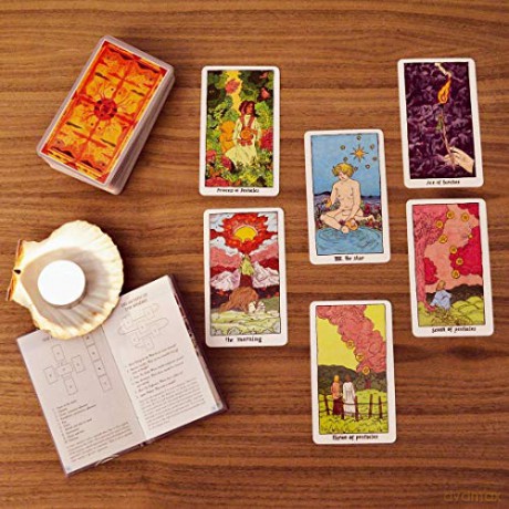 The Cosmic Slumber Tarot - Tillie Walden [KSIĄŻKA]