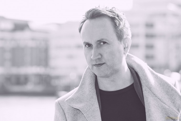 The Family Experiment: A dark twisty near future page-turner from the 'master of the speculative thriller' - John Marrs [KSIĄŻKA]