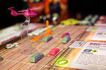 The Fast And Furious: Highway Heist Mission Based Co-operative Strategy Board Game With Different Scenarios For A Three-Games-In-One Experience (Ideal For Ages 12+) - Funko 54802 Signature Games [KSIĄŻKA]