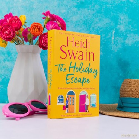 The Holiday Escape: Escape on the best holiday ever with Sunday Times bestseller Heidi Swain - Heidi Swain [KSIĄŻKA]