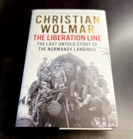 The Liberation Line: The Last Untold Story of the Normandy Landings - Christian Wolmar [KSIĄŻKA]