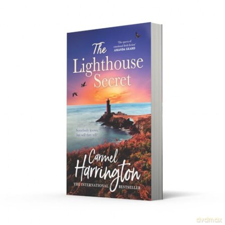 The Lighthouse Secret: The sweeping, secretive and emotional new historical novel from the top 10 bestselling author of The Moon Over Kilmore Quay and The Girl from Donegal. - Carmel Harrington [KSIĄŻKA]