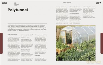 The Self-Sufficiency Garden: Feed Your Family and Save Money: THE #1 SUNDAY TIMES BESTSELLER - Huw Richards [KSIĄŻKA]