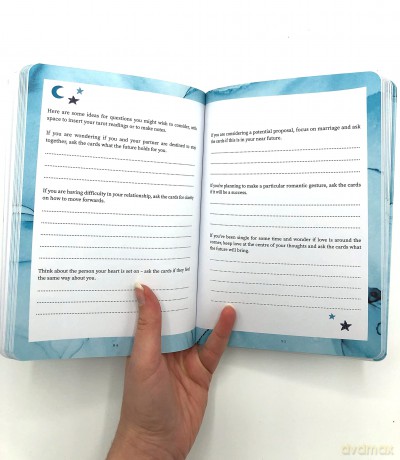 The Tarot Journal: Track Your Personal Voyage of Self-Discovery with Tarot - Astrid Carvel [KALENDARZ]