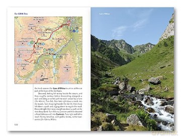 Trekking the GR10: Through the French Pyrenees: Le Sentier des Pyrenees - Brian Johnson [KSIĄŻKA]