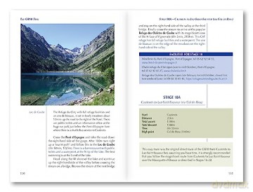 Trekking the GR10: Through the French Pyrenees: Le Sentier des Pyrenees - Brian Johnson [KSIĄŻKA]